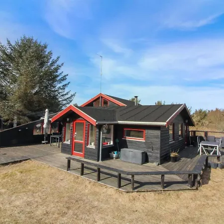 Holiday home Gullborg - 800m From The Sea In Nw Jutland By Interhome *