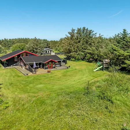 Gullborg - 800m From The Sea By Interhome *